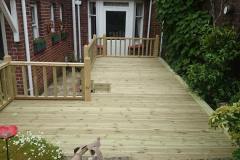 Decking-area-with-hand-rail_n