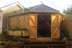 Di-Hot-Tub-Building